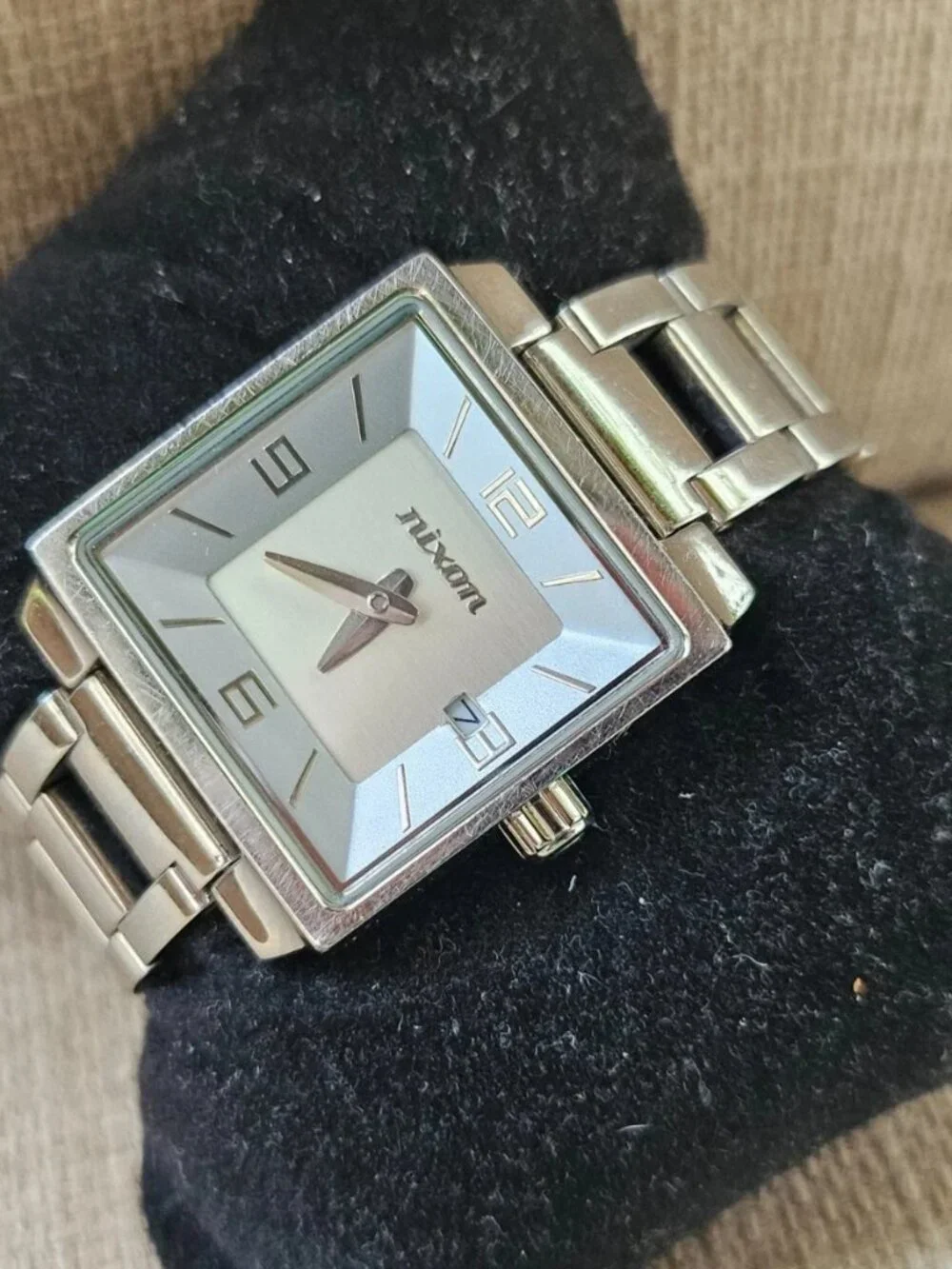Nixon Ladies Wristwatch Uptown Silver Tone Analog Quartz Watch small wrist 5 in